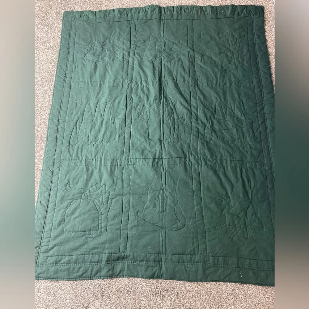 Victorian Heart Company, Inc. Christmas Holiday Hand Stitched Quilt 57” by 46”
